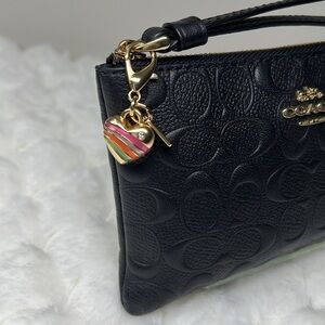 🎀 Coach heart charm